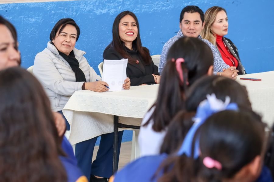 Entrega Inhjuve Estímulos Económicos a Emprendedores