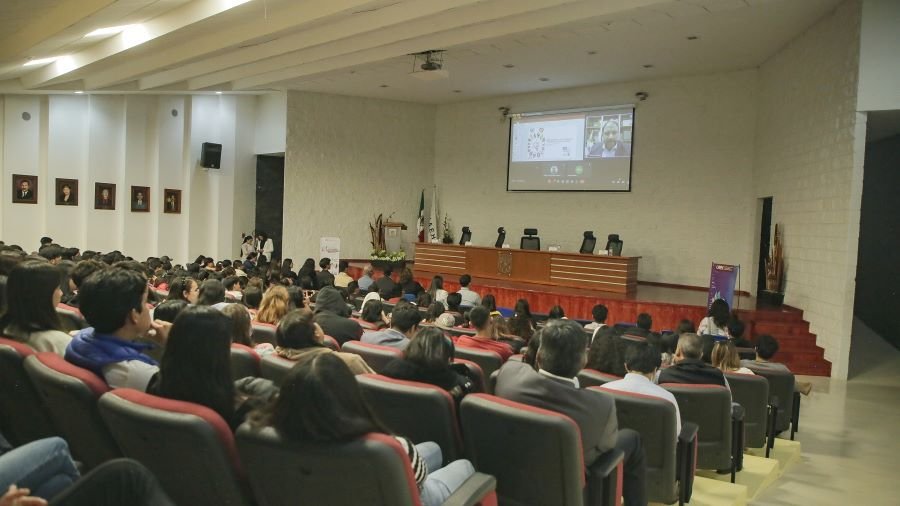 Estrategias Sostenibles Para Emprendedores en Foro de UAEH