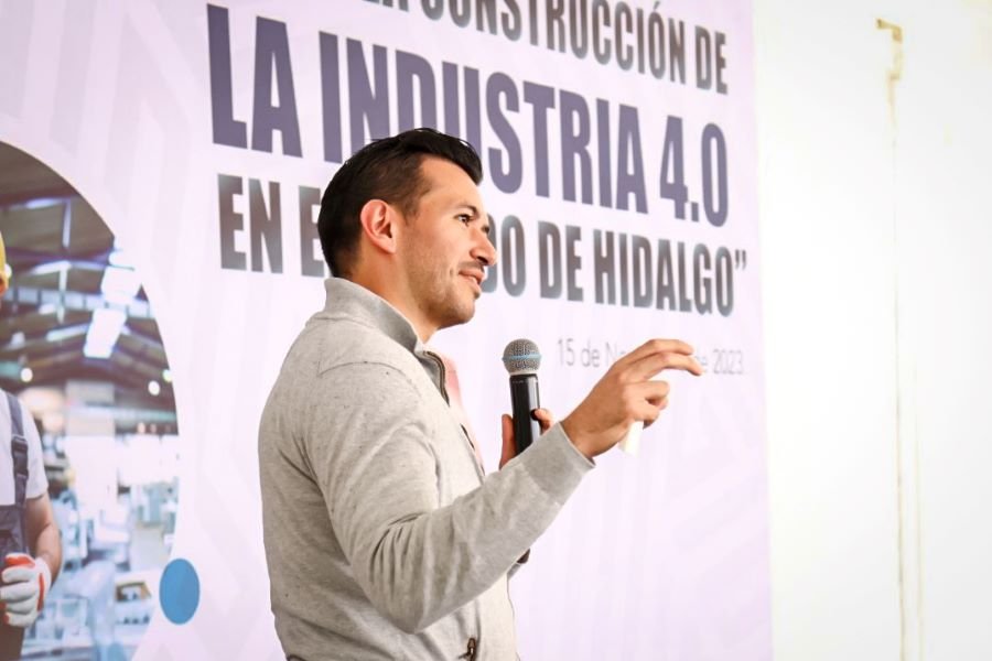 Expone Tello Vargas Retos Hacia la Cuarta Revolución Industrial