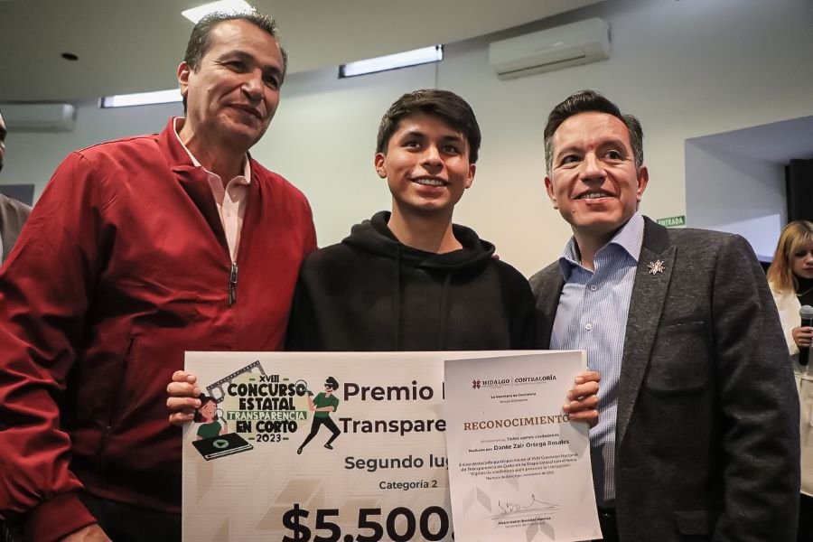 Premian a Jóvenes Ganadores del Concurso Transparencia en Corto