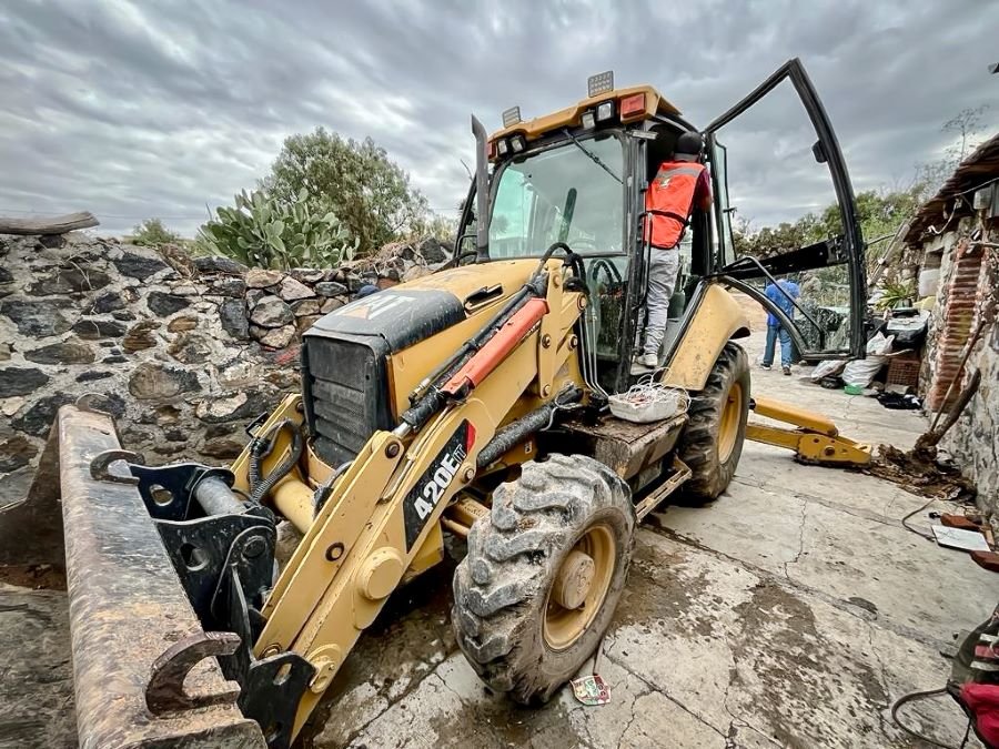 Recupera SSPH Retroexcavadora Robada en Tepeapulco