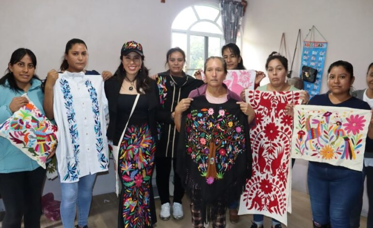 Simey Olvera Supervisó Talleres Artesanales en Tenango de Doria