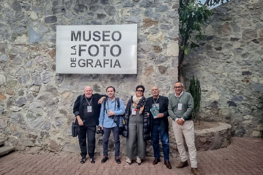 Fototeca Nacional Recibe a Periodistas Españoles