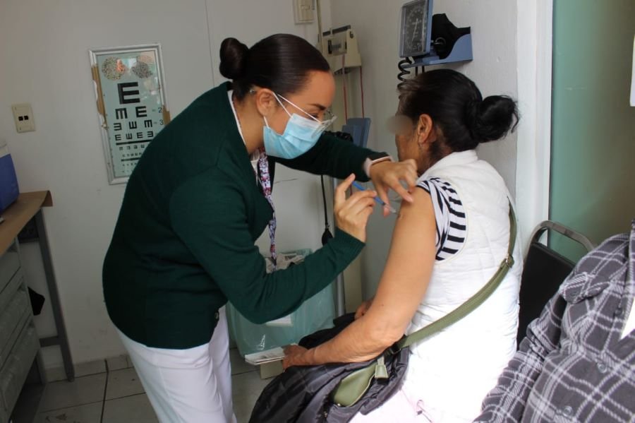 Invita IMSS Hidalgo a Vacunarse Contra la Influenza a Toda La Población