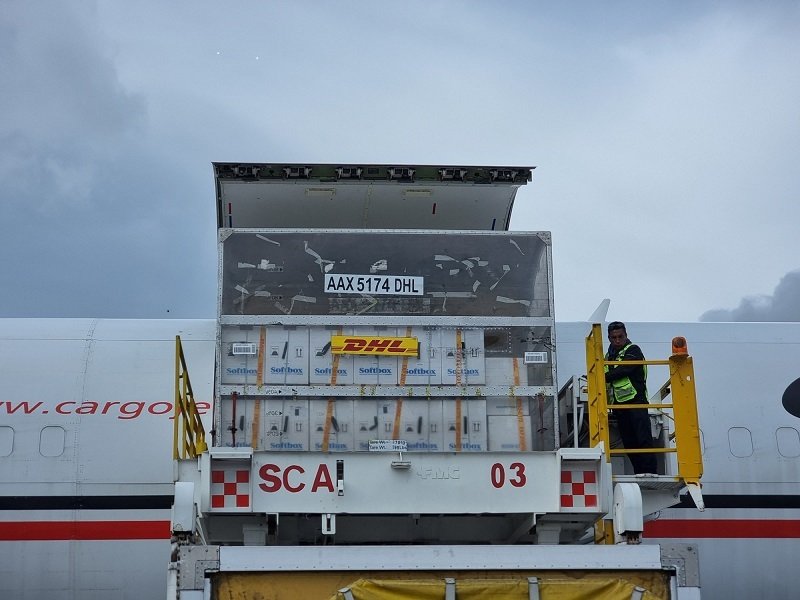 Llega a México El Primer Cargamento de La Vacuna Contra COVID-19 de Pfizer