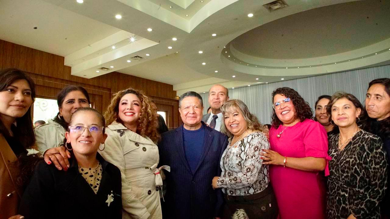 Reconoce Menchaca Salazar el Trabajo de Personal de Educación Básica, Jefas y Jefes de Sector