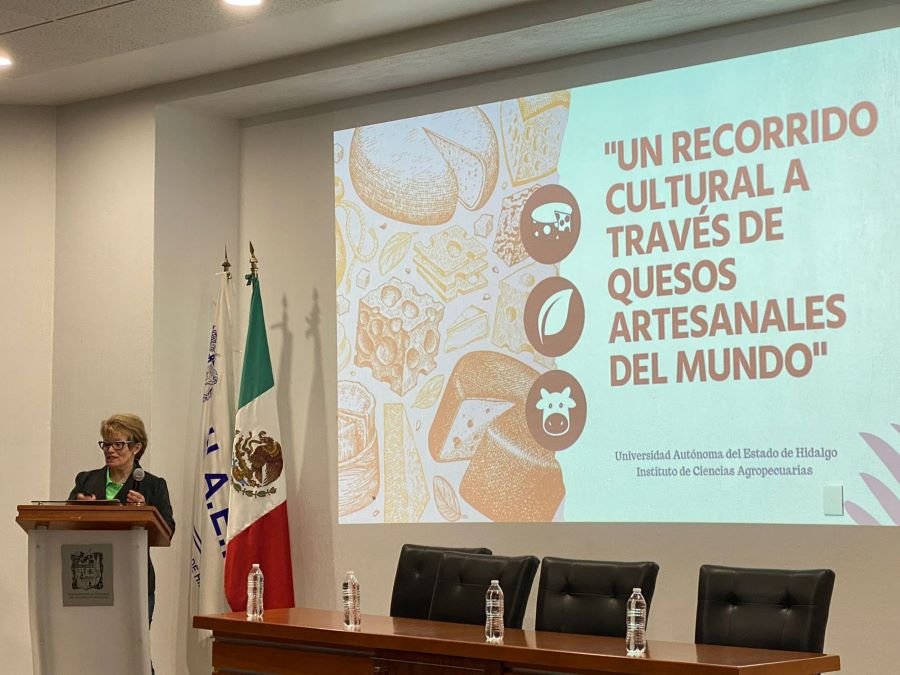 Efectúa el ICAp Primer Seminario de Tecnología de la Leche