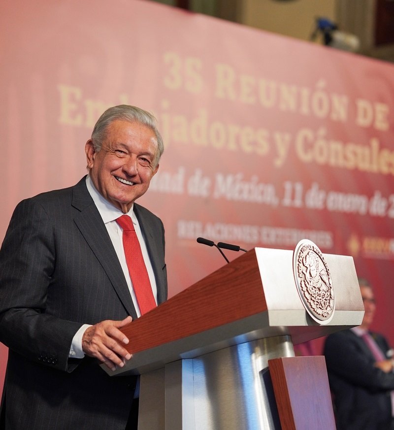 AMLO Advierte la Necesidad de Que en el Servicio Diplomático Haya Equidad de Género