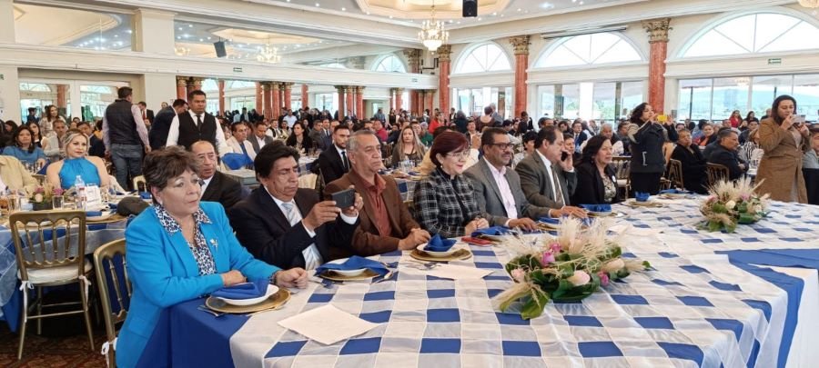 Conmemora Educación Telesecundaria 56 aniversario