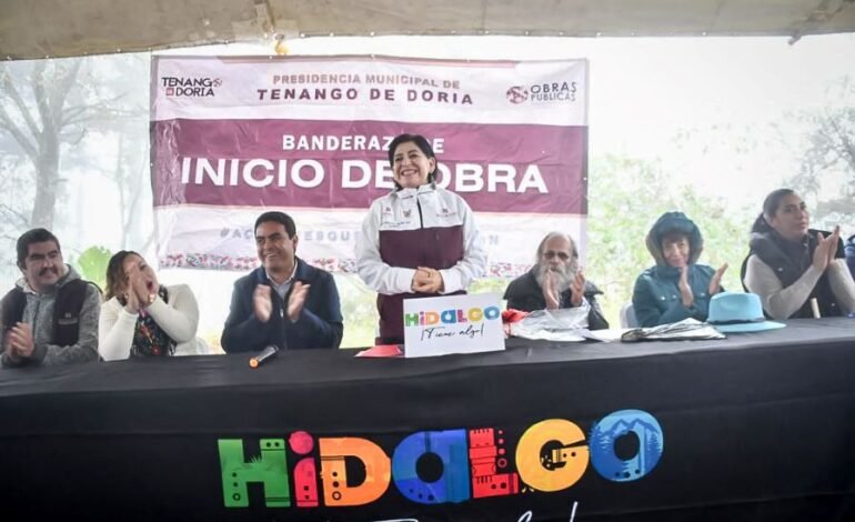 Dan Banderazo de Inicio a la Construcción del Arco de Bienvenida en Tenango de Doria