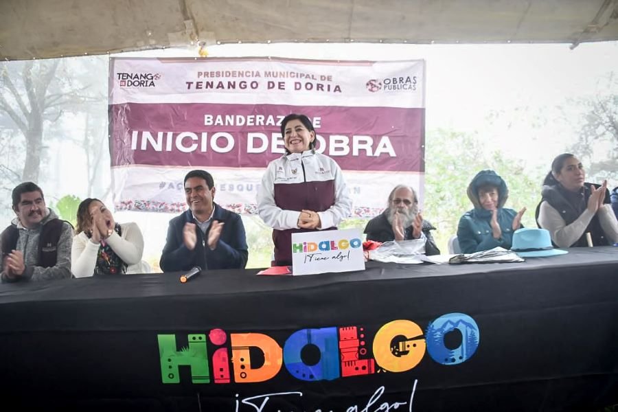 Dan Banderazo de Inicio a la Construcción del Arco de Bienvenida en Tenango de Doria