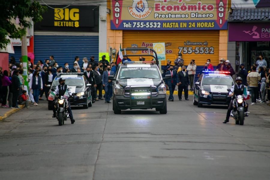 Más de 20 Carros Alegóricos en el Desfile de la Fiesta de Reyes Magos en Tulancingo