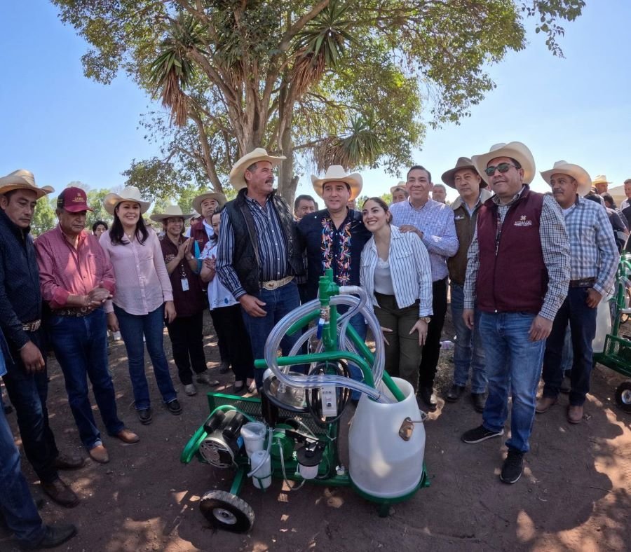 Saderh entrega apoyos a productoras y productores del Valle de Tulancingo