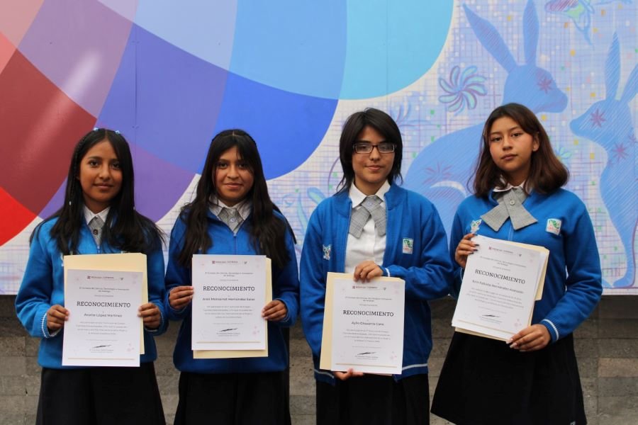 Alumna del CECyTEH Ganó Tercer Lugar en Concurso de Ensayo