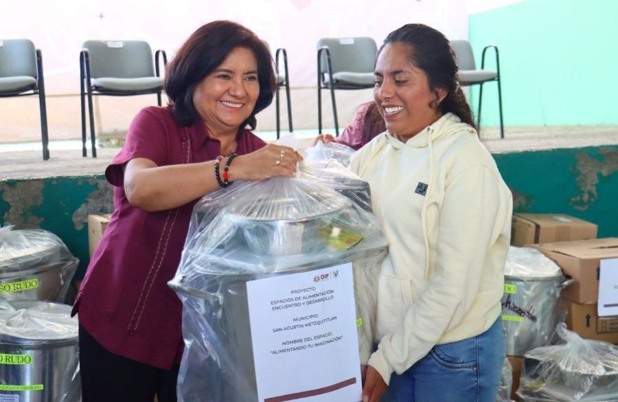 Entrega DIFH 3 Mdp en Apoyos a Beneficiarios de la Sierra Alta