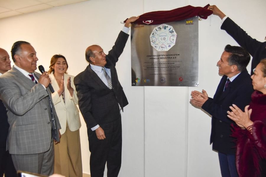 Inauguran el Centro Certificador STEM Industria 4.0 en la Universidad Politécnica de Tulancingo (UPT).