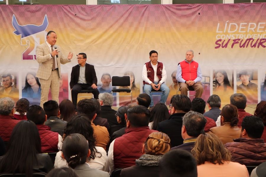 UPT Reconoce Trabajo de Docentes y Estudiantes, Reciben Nombramientos 63 Docentes