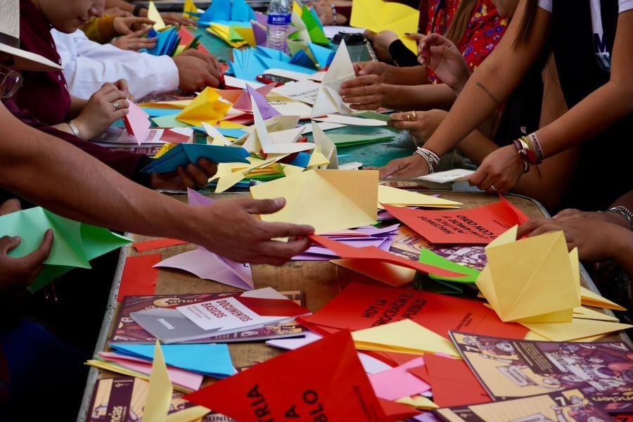 Con Miles de Mensajes Jóvenes de Ecatepec Dan Su Apoyo a Claudia Sheinbaum