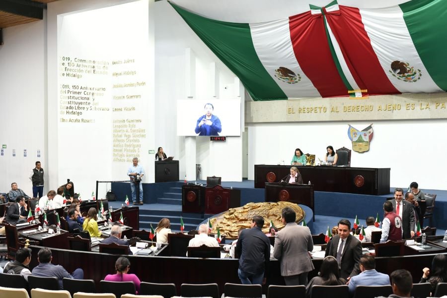 Proponen Legisladores Mayores Sanciones para Diputados que Abandonen la Sesión, no Voten o no Pasen Lista