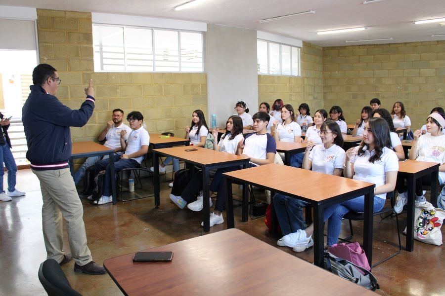 Licenciatura en Turismo UAEH Ofrece Talleres Para Atención a Personas Con Discapacidad