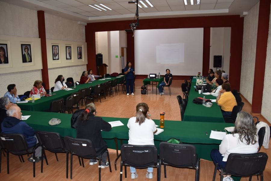 Sebiso Imparte Curso de Apoyo Terapéutico a Personal que Cuida y Atiende a Adultos Mayores