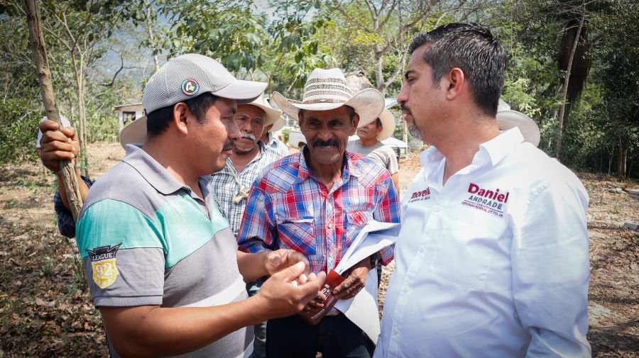 Busca Daniel Andrade Que la 4t Llegue a Xochiatipan