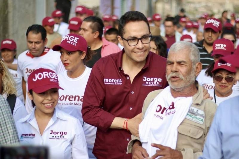 Jorge Reyes Garantiza Certeza Jurídica Sobre Sus Viviendas en la Colonia 20 de Noviembre