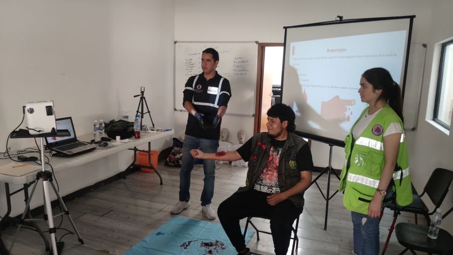Capacitan en Primeros Auxilios a Personal de la Subsecretaría de Protección Civil y Gestión de Riesgos
