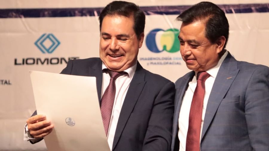 Por Un Cuidado Dental Infantil Gratuito: Andrés Velázquez