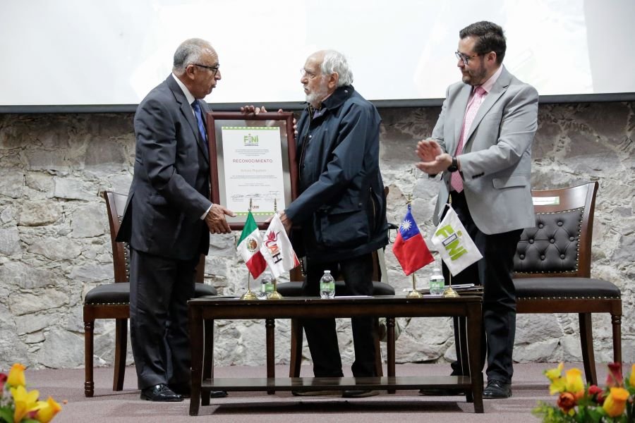 Recibe Arturo Ripstein Homenaje a Su Trayectoria Artística, en Fini 2024