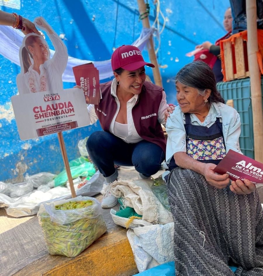 Recorre Alma de La Vega Tianguis en Tulancingo