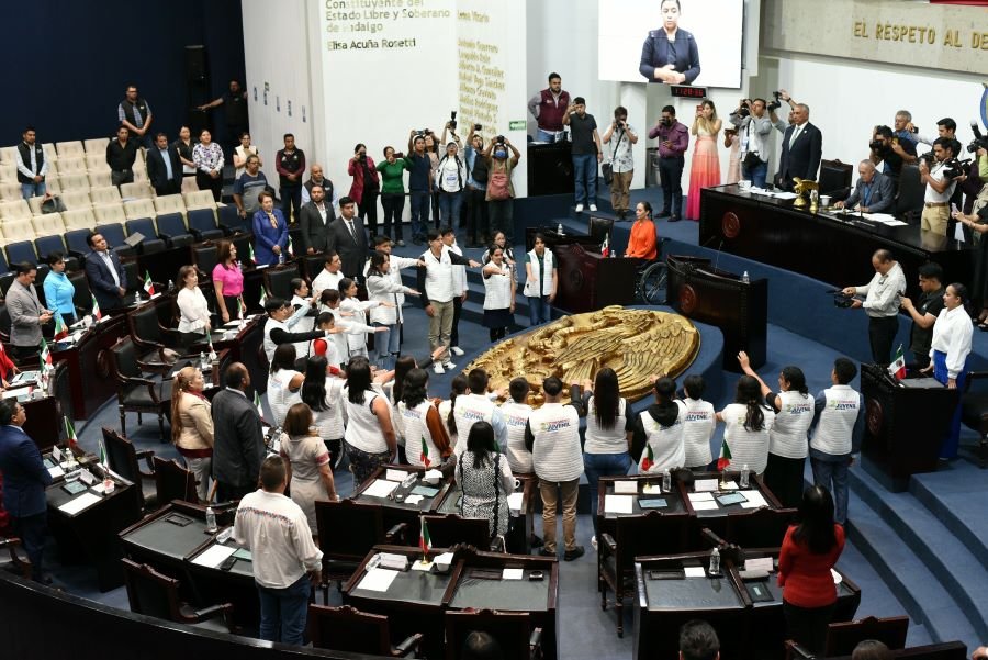 Toman Protesta Legisladores del 2º  Congreso Juvenil 2024