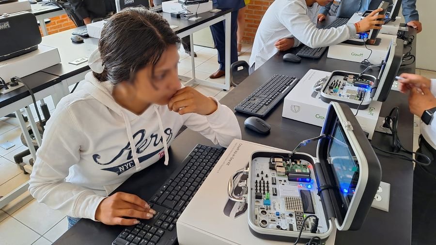 UPT y UPE Firmaron Convenio de Colaboración