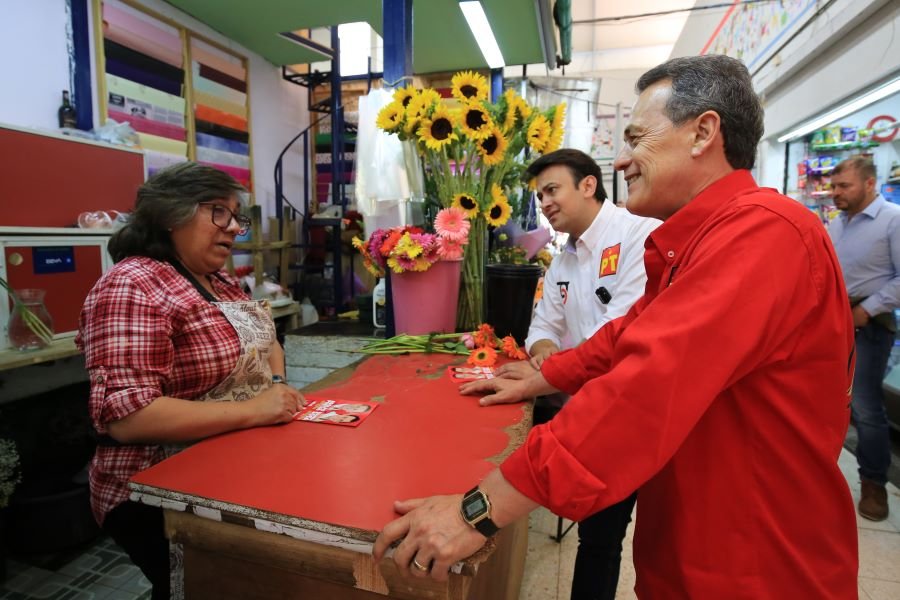 Vigilará Adolfo Pontigo Que Se Den Soluciones a Demandas de Comerciantes Del Mercado Revolución