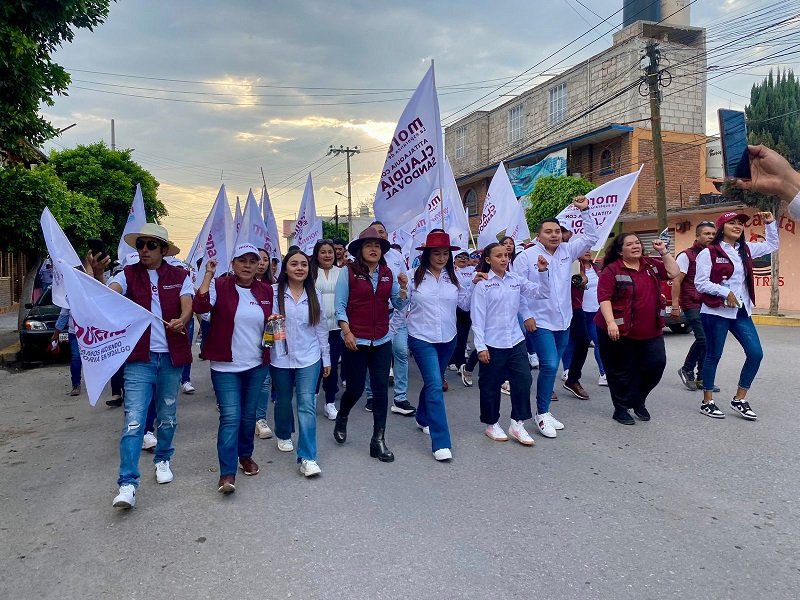 Nadie Detiene a La Marea Guinda: Candidatas de Morena en Atitalaquia