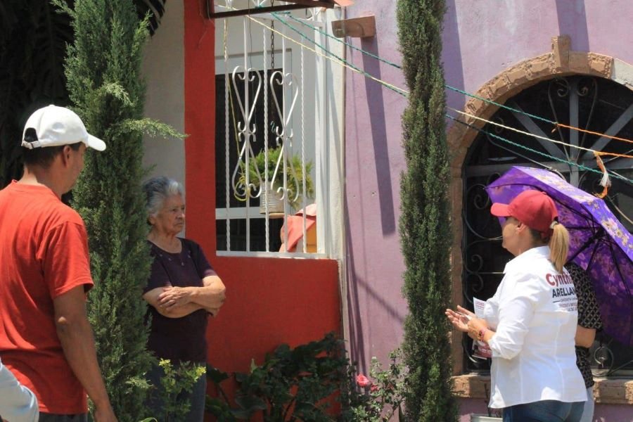 Cynthia Arellano Reconoce Labor de Los Trabajadores de la Construcción