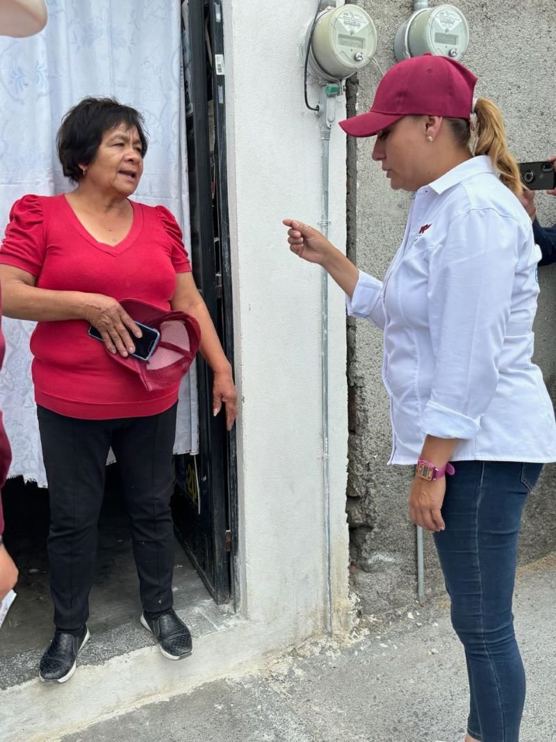 CYNTHIA ARELLANO RECORRE LAS CALLES DE SAN PEDRO HUAQUILPAN