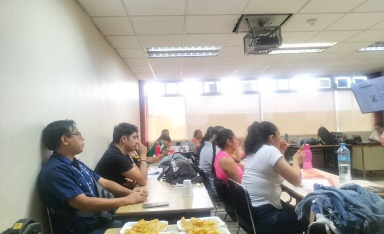 Capacitaron a los alumnos de Administración y Gestión Empresarial