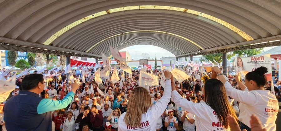 Con caminata “Rumbo a la Victoria”, Abril Martínez cierra campaña en Tlanalapa