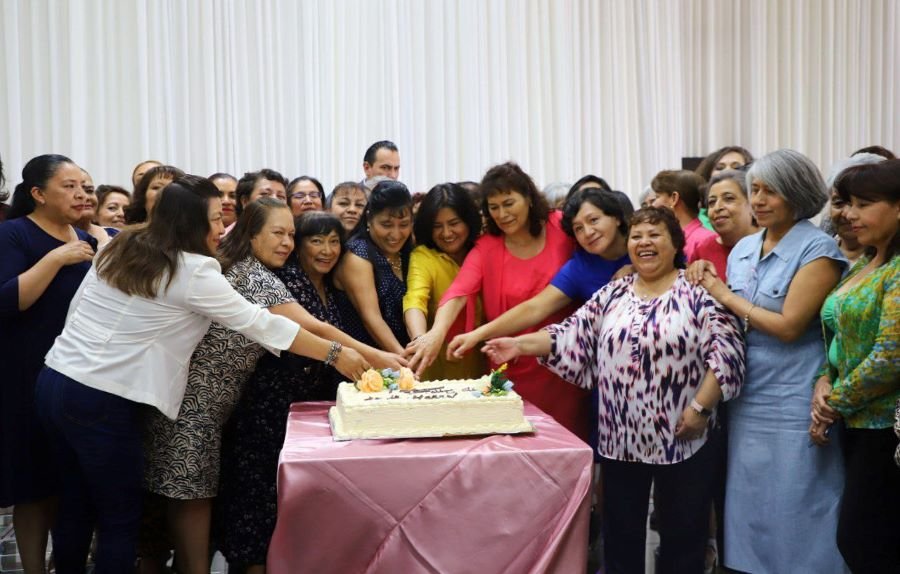 Festejo Día de las Madres Trabajadoras el DIF Hidalgo