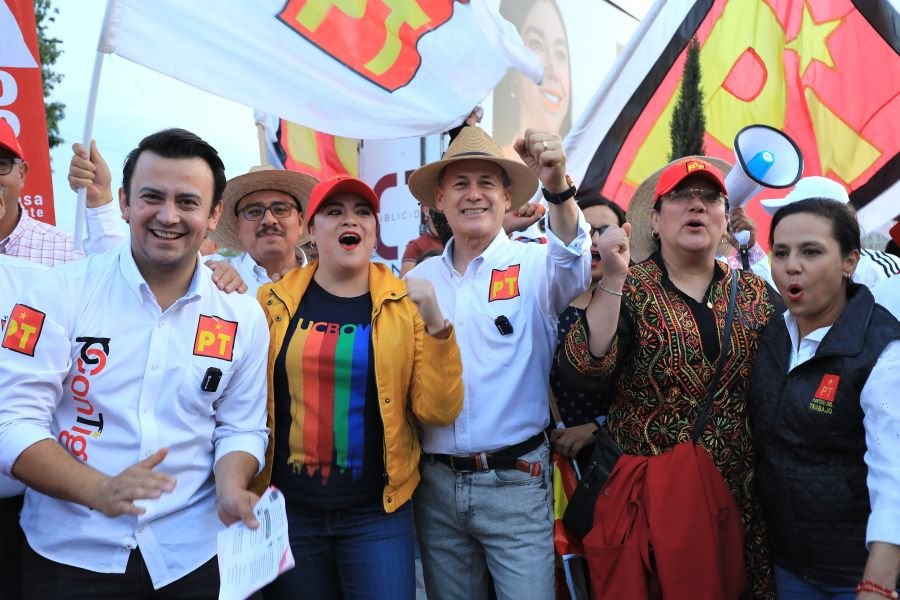 El Cambio Viene, Juntos Podemos Hacerlo: Adolfo Pontigo