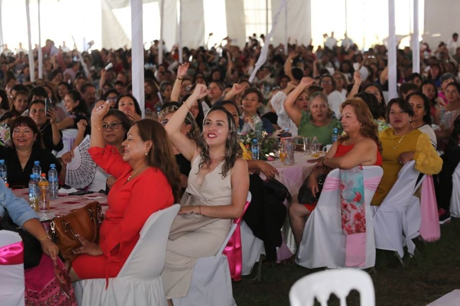 IHE y SNTE Reconocen a Mujeres Trabajadoras de la Educación