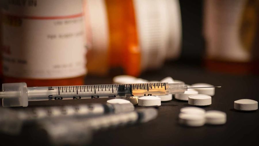 Implementa SSH estrategias para prevenir el consumo de opiáceos sintéticos