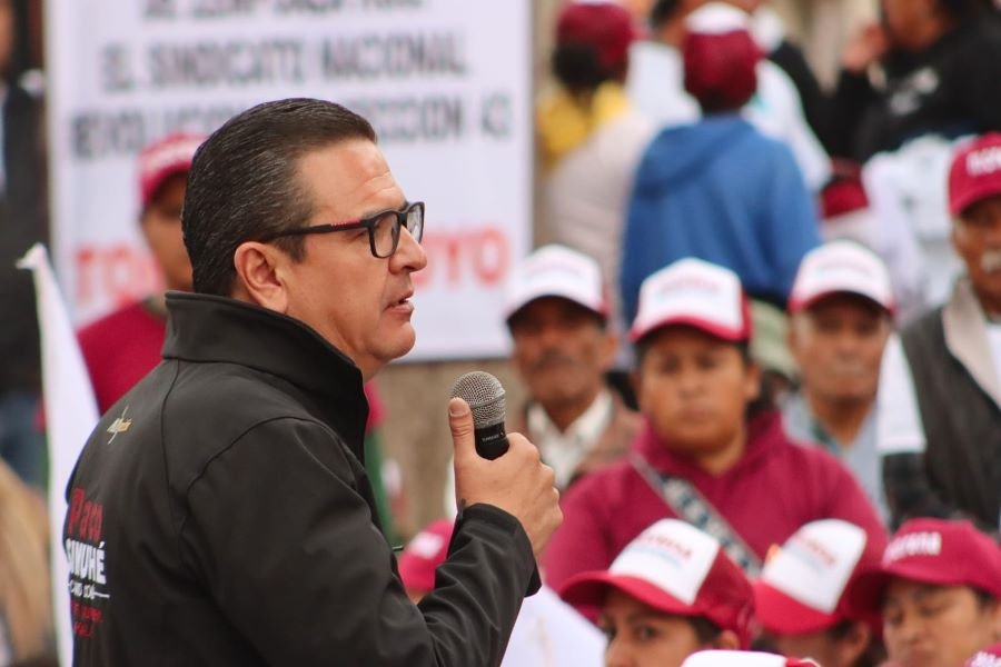 Promete Francisco Sinuhé atender y mejorar infraestructura de Santa María Tecajete