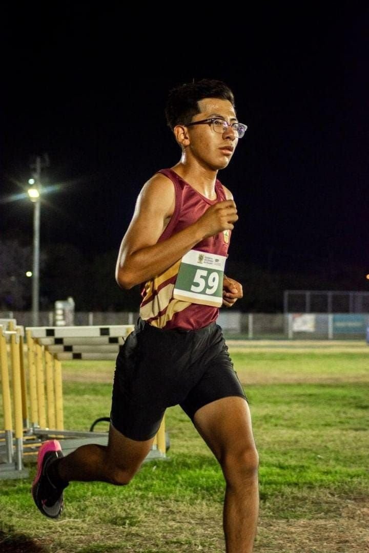 Macro Regional de Atletismo: Mauricio Castro Vite, Brilló En La Pista Y Aseguró Su Lugar En los Nacionales CONADE 2024