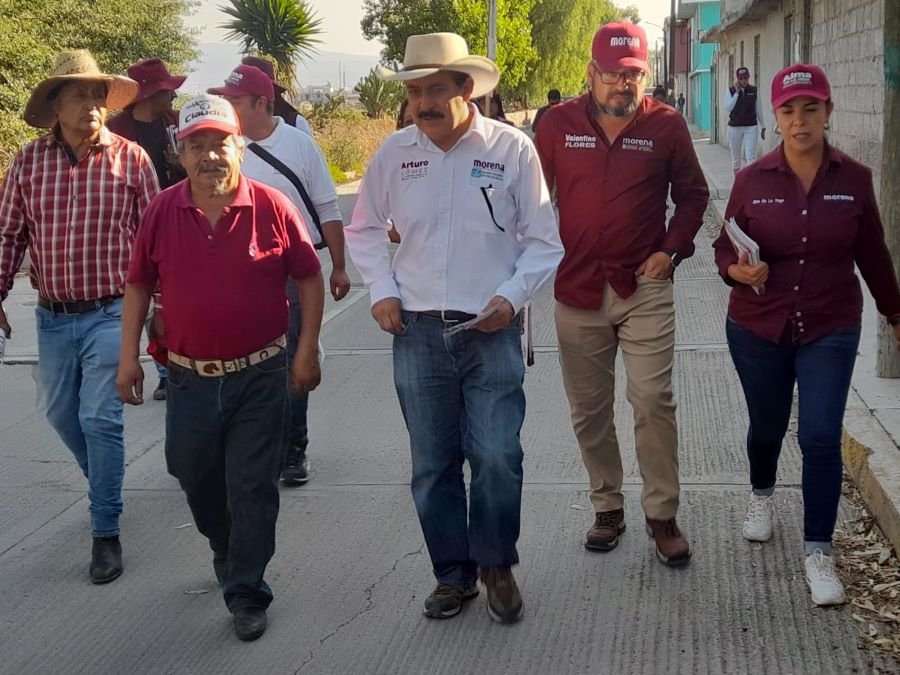 Para Atender Problemas En Comunidades, Promete Arturo Gómez Ser Vínculo Con Alcaldía