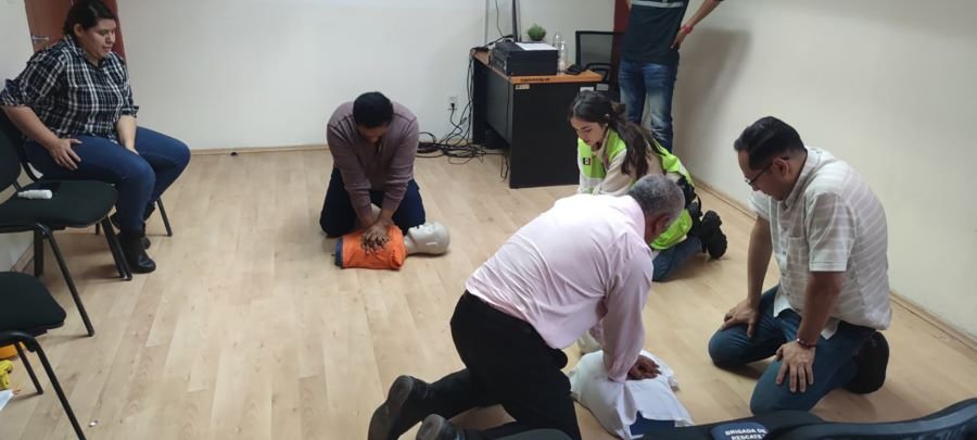 Protección Civil y Gestión de Riesgos capacitó a trabajadores del Instituto Para la Atención de las y los Adultos Mayores del Estado de Hidalgo (IAAMEH)