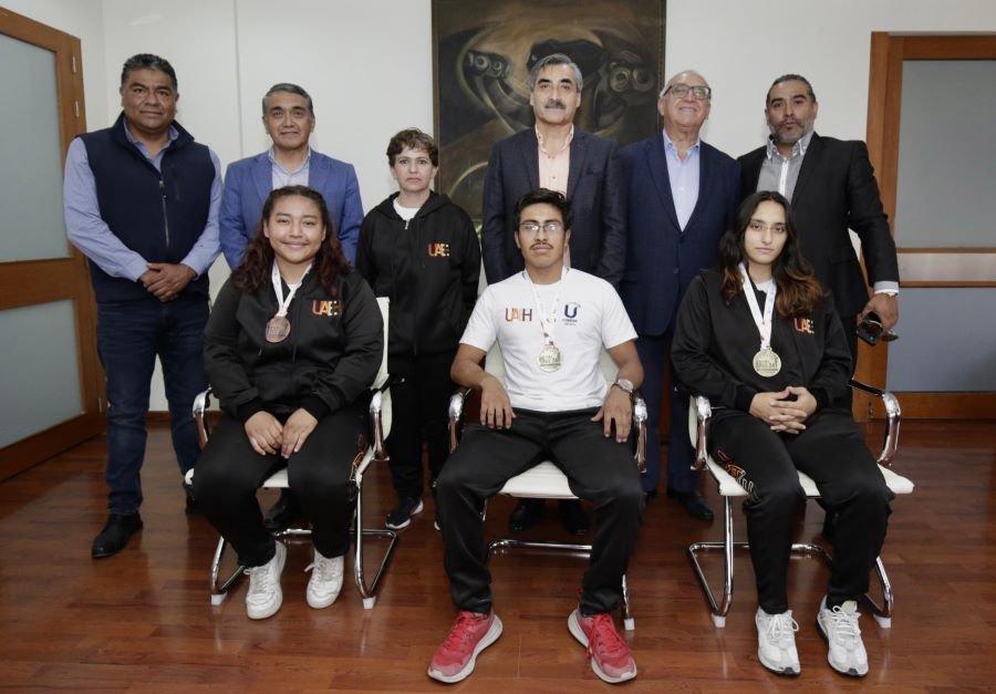 Reconoce UAEH a sus atletas Garza