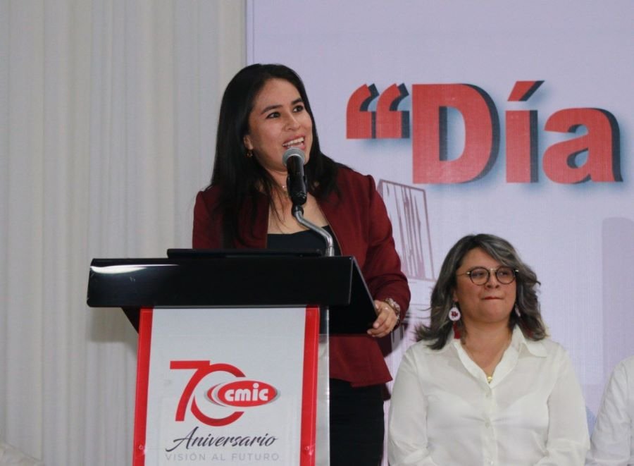 Simey Olvera Se Reúne Con La CMIC Hidalgo en El Marco del Día de La Santa Cruz