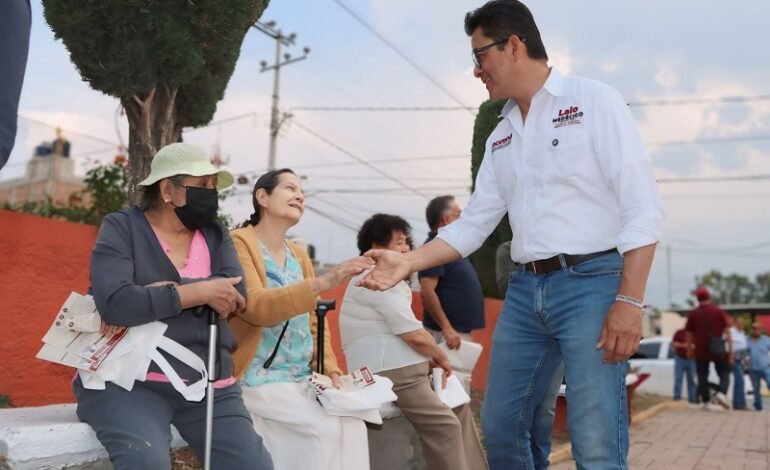 Trato digno y de calidad a los ciudadanos que vayan a la presidencia municipal, promete Lalo Medécigo